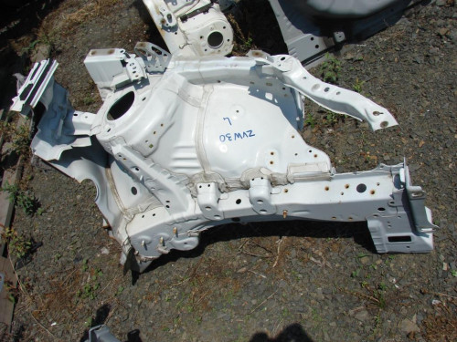 LONZERON-L-PRIUS-ZVW30-3.jpg