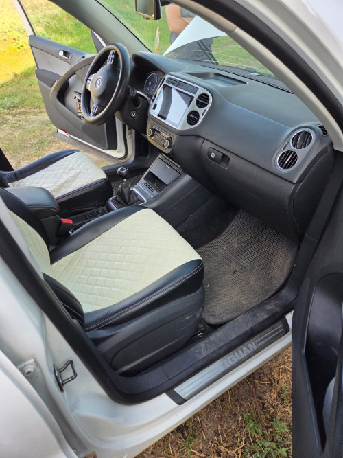 c105a64f-a5cc-4fa1-bb37-6cdcb7a269a1.jpg