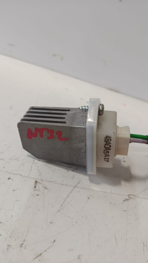 REZISTOR-27761-4BA0A-NT32-1.jpg