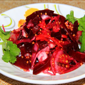 SALAT-IZ-SVEKLY-I-KAPUSTY