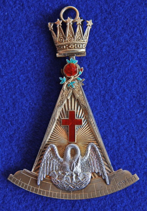 ROZNKREITERY-ORDEN-KARESTA-I-ROZY.jpg