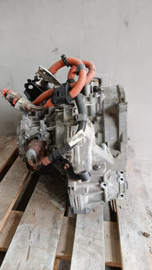 VARIAT-30900-47060-ZVW30-2.jpg