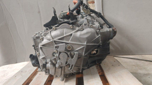 VARIAT-30900-47064-ZVW30-3.jpg