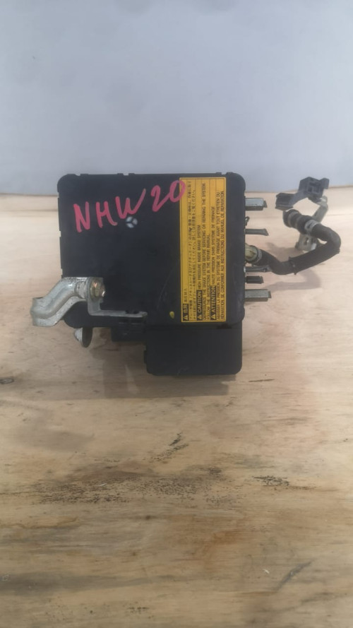 BLOK-ABS-44500-47080-NHW20-1.jpg