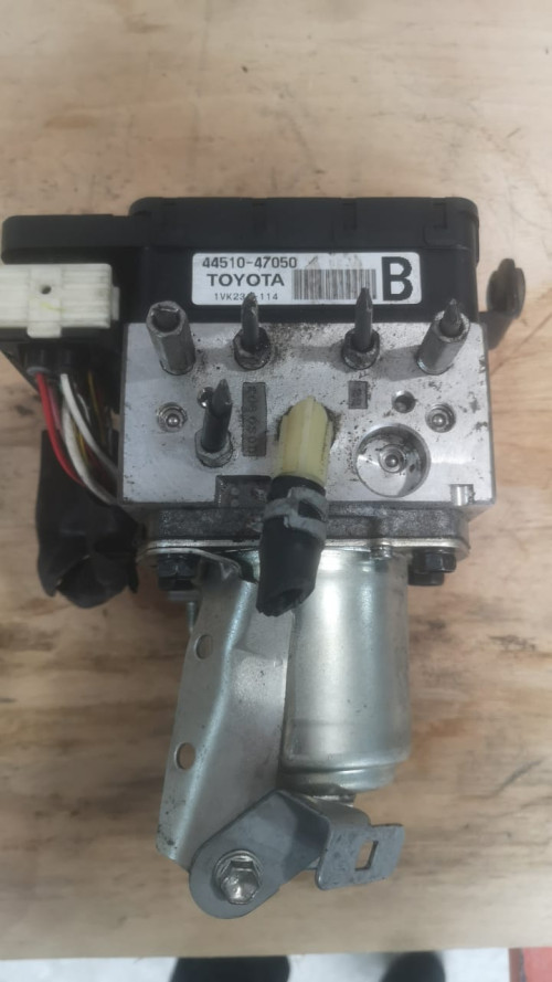 BLOK-ABS-44500-47080-NHW20-2-1.jpg