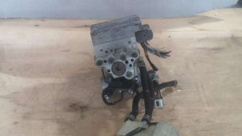 BLOK-ABS-47050-47040-ZVW30-4-3.jpg