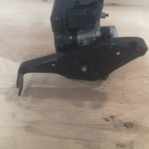 BLOK-ABS-47660-1KN0A-YF15-3